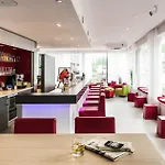 Ibis Styles Karlsruhe מלון 3*