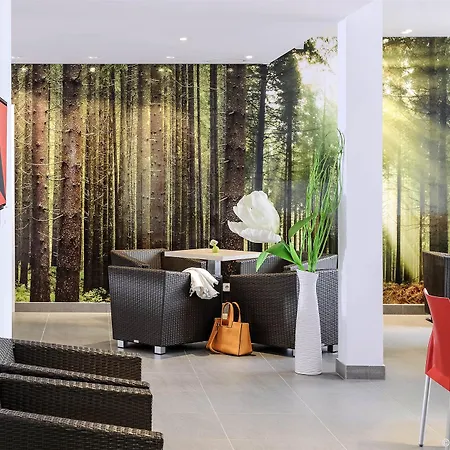 Ibis Styles Karlsruhe מלון