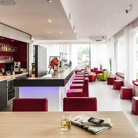 Ibis Styles Karlsruhe מלון 3*