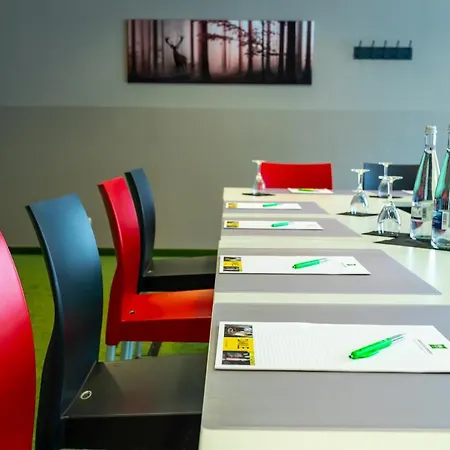 מלון Ibis Styles Karlsruhe 3*