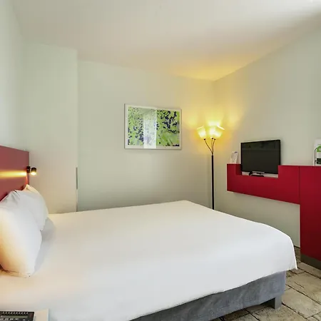 מלון Ibis Styles Karlsruhe 3*