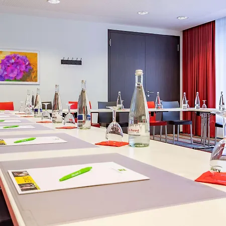 Ibis Styles Karlsruhe 3* אטלינגן