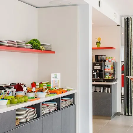 Ibis Styles Karlsruhe 3* אטלינגן